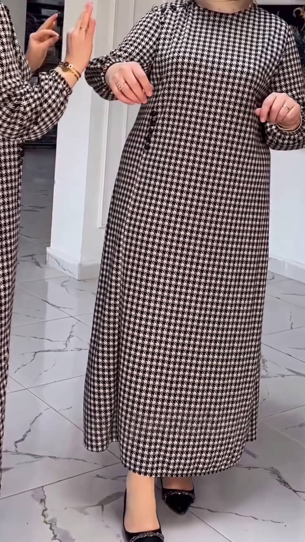 Robe Longue Pied-de-Poule à Boutons Épaule
